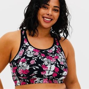 TORRID FLORAL SPORTS BRA BLACK SKULLS AND ROSES DESIGN LONGLINE RETIRED …